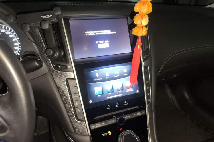 Used Infiniti Q50L 2018 2.0T Enjoyment Edition China V standard Audio And AC Panel