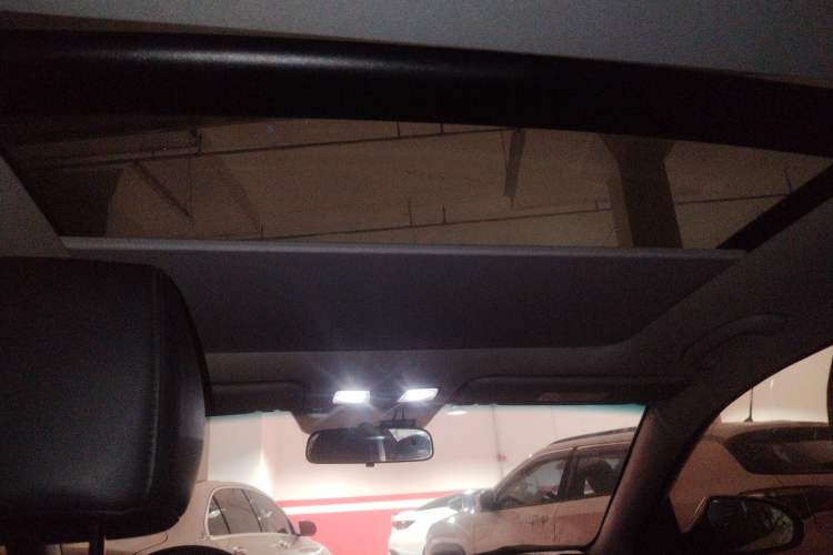 Used Hyundai Mistra 2016 1.8L Automatic Deluxe DLX Model Headliner