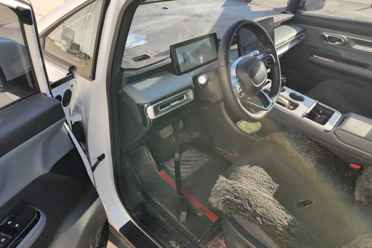 Used AION Y 2023 Younger Star Edition