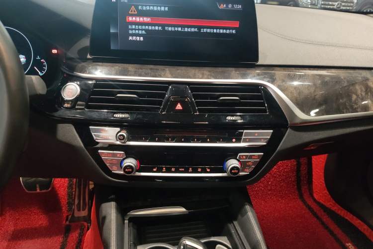 Used BMW 5 Series 2018 Restyled 530Li Leading Edition M Sport Package
