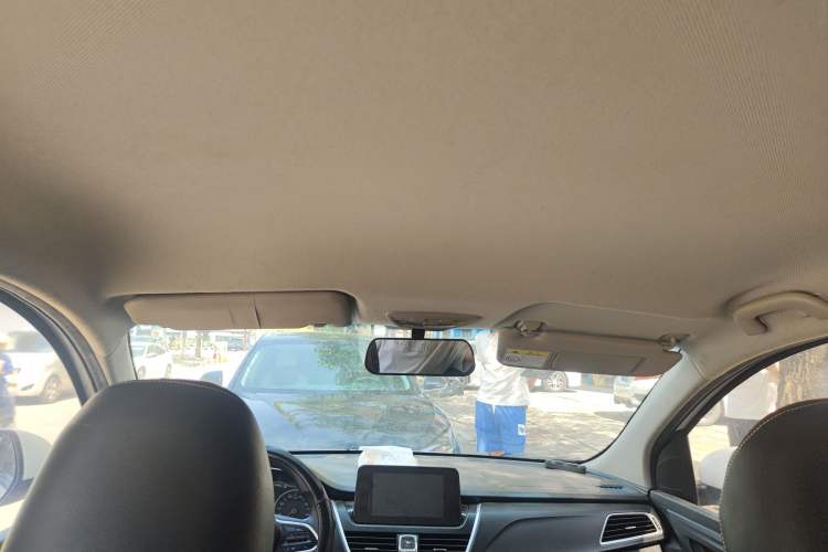 Used Baojun 730 2019 1.5L Manual Fashion Model 7-seater China VI
