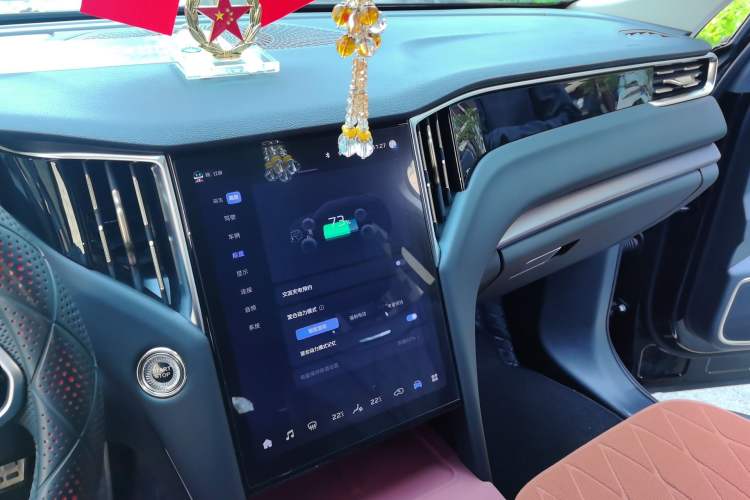 Used Hongqi HS7 PHEV 2024 2.0T PHEV Two-Wheel Drive Flagship Edition 6 Seats