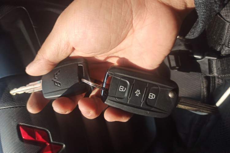 Used Wuling Hongguang V 2022 1.5L Jingqu Edition Electric-Assist LAR