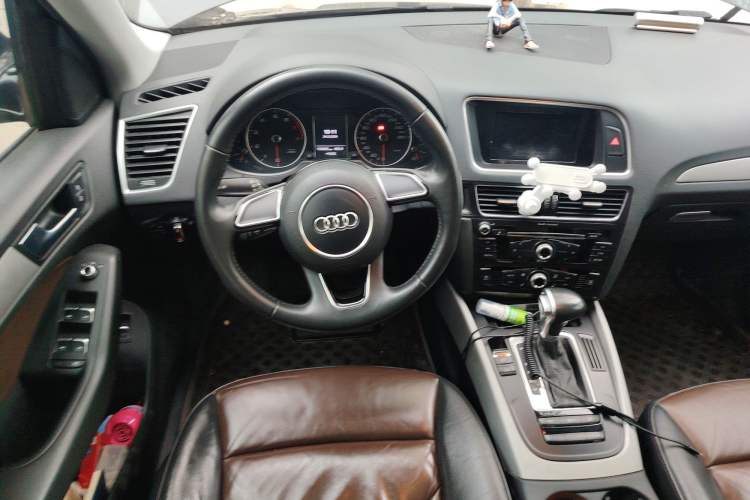 Used Audi Q5 2017 Plus 40 TFSI Ambition Model