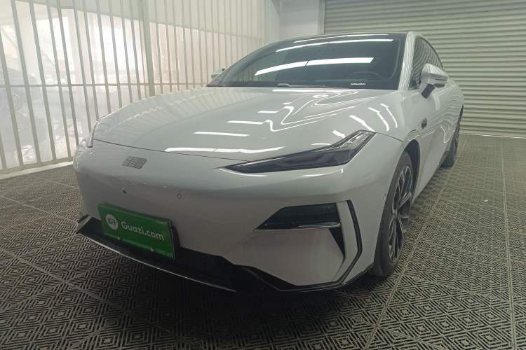 Used Geely Galaxy E8 2025 Model—610km Exploration+ Version