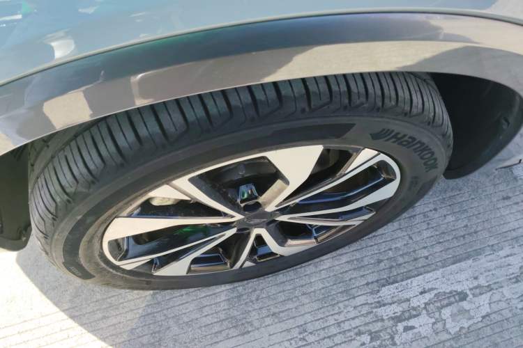 Used Geely Auto Monjaro S 2021 2.0TD Automatic Two-Wheel Drive Lightning Edition
