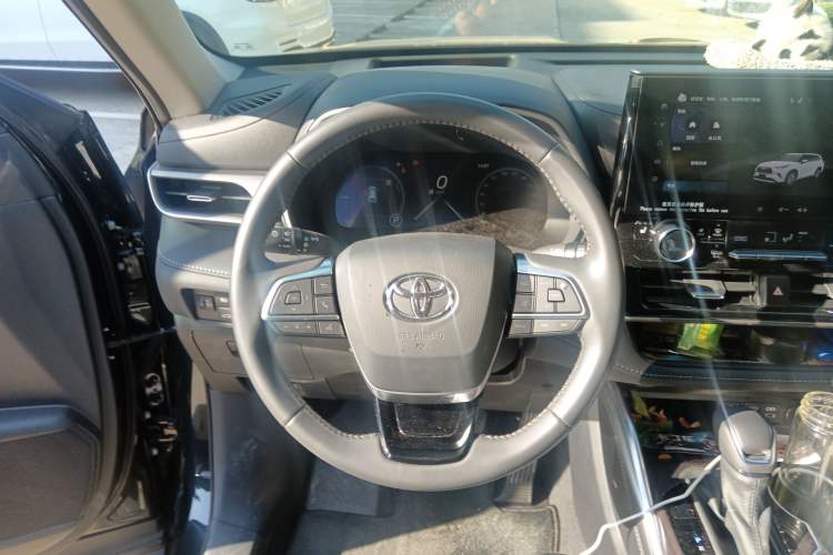 Used Toyota Highlander 2024 2.5L Smart Electric Hybrid Dual-Engine Four-Wheel Drive Prestige Version – 7 Seats