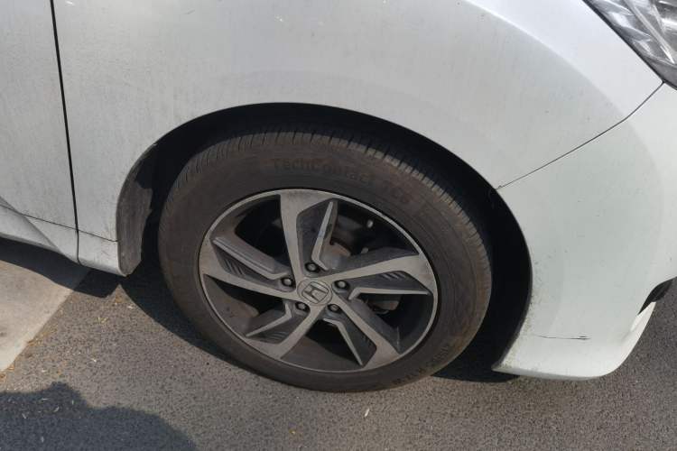 Used Honda Odyssey 2017 2.4L Smart Edition Right Front Wheel Hub