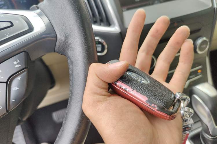 Used Ford Edge 2015 2.0T GTDi 4x4 High-Grade Model Vehicle Key