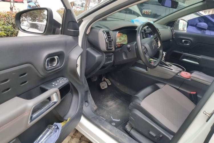 Used Citroen C5 AIRCROSS 2017 350THP Fashion Edition Driver Seat