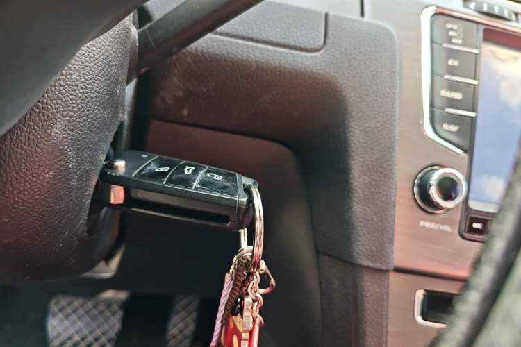 Used Volkswagen Golf 2015 1.6L Automatic Comfort Model Vehicle Key