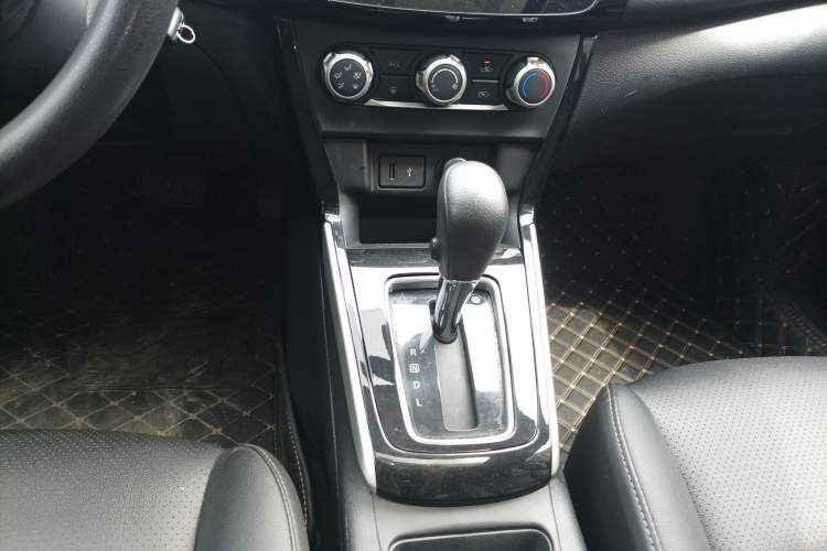 Used Nissan Sylphy 2021 Classic 1.6XL CVT Luxury Edition Gear Lever