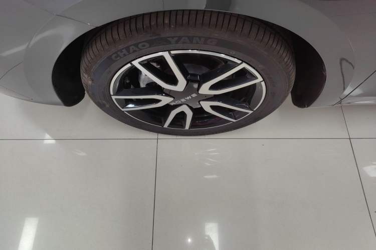 Used Roewe D6 2025 450km Deluxe Edition