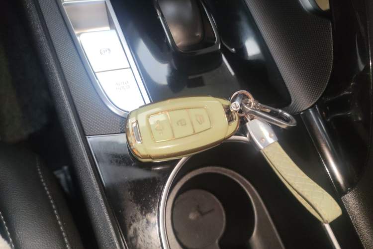 Used Hyundai Elantra 2021 1.5L CVT LUX Prestige Edition