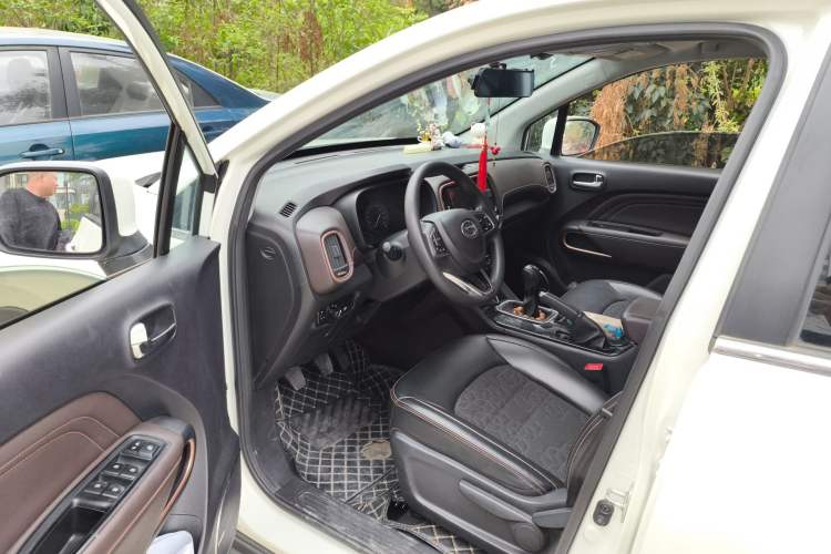 Used GAC Trumpchi GS3 2017 150N Manual Elite Edition Driver Seat