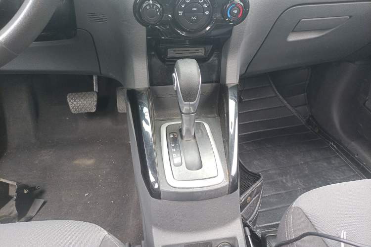 Used Ford EcoSport 2013 1.5L Automatic Fashion Model
