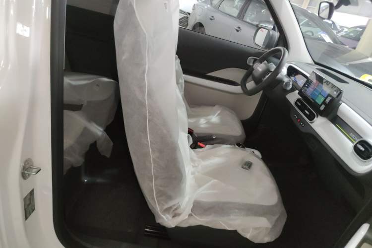 Used Geely Galaxy Panda 2025 210km Panda Rider Right Front Seat