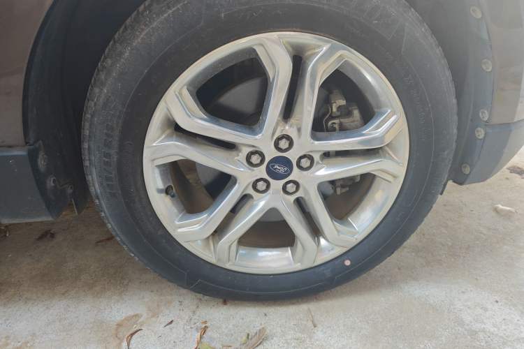 Used Ford Edge 2016 EcoBoost 245 Two-Wheel-Drive Titanium 7-Seater
