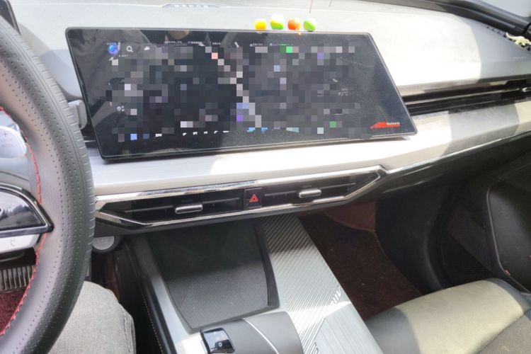 Used CHANGAN OSHAN Z6 2023 Blue Whale 1.5T DCT Luxury Model Audio And AC Panel