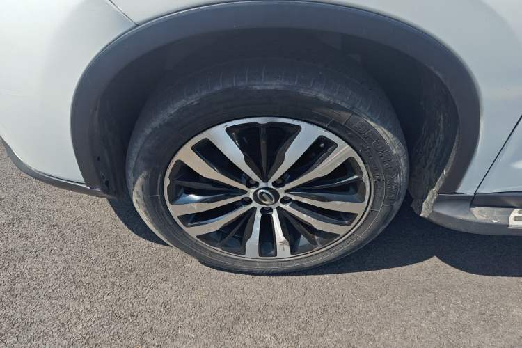 Used GAC Trumpchi GS4 2017 235T G-DCT Two-Wheel Drive Luxury Edition Exterior 4