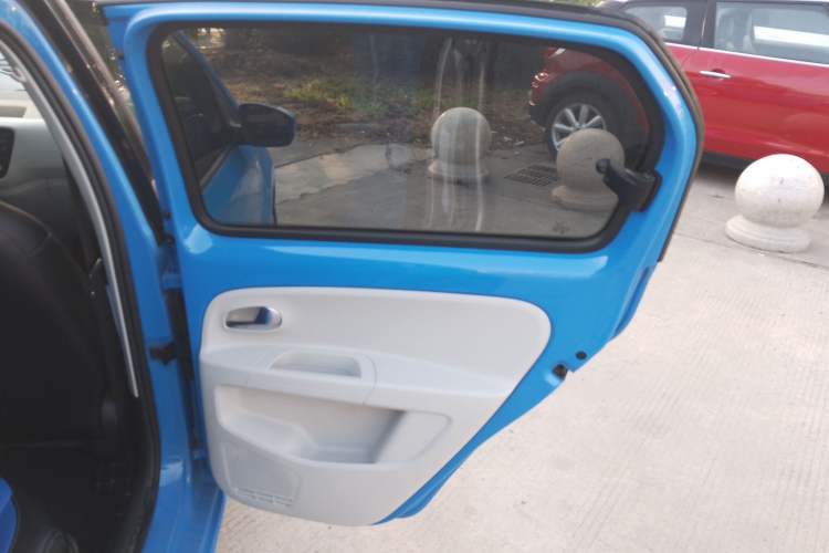 Used Volkswagen up! 2015 1.0L move up!