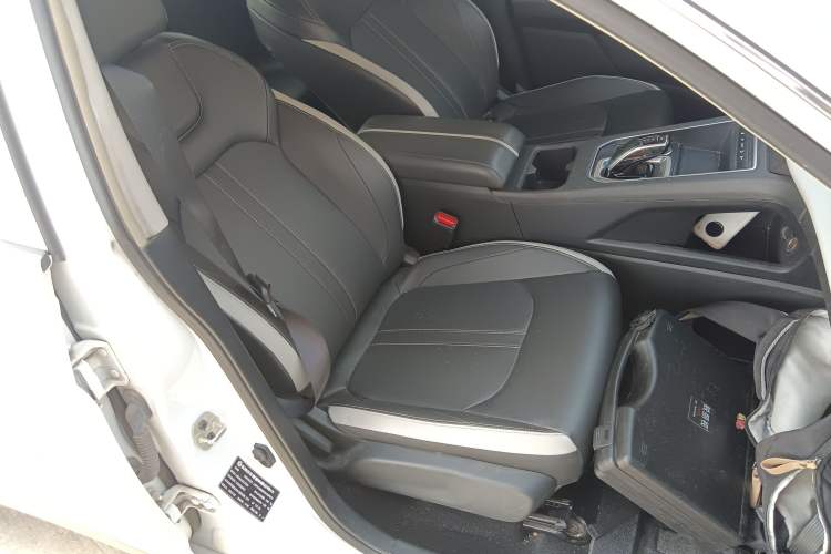 Used Dongfeng Aeolus E70 2023 500 Smart Edition Lithium Iron Phosphate 48.6 kWh 120 kW