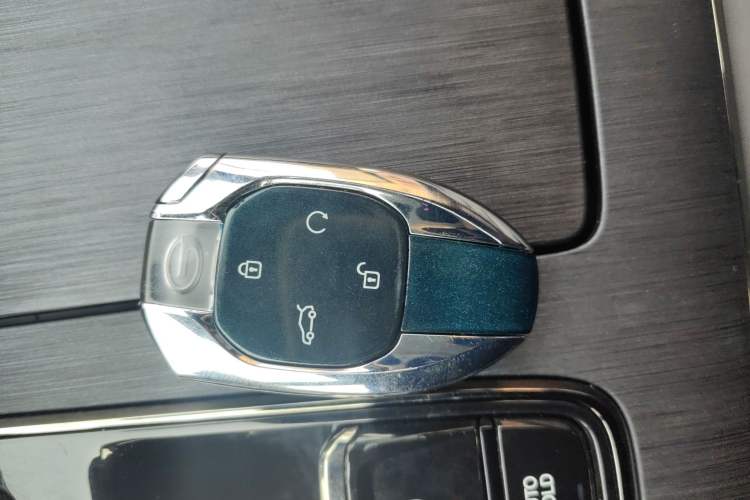 Used GAC Trumpchi GS8 2022 Dual-Engine Series 2.0TM Four-Wheel Drive Flagship Edition (7 Seats) Vehicle Key