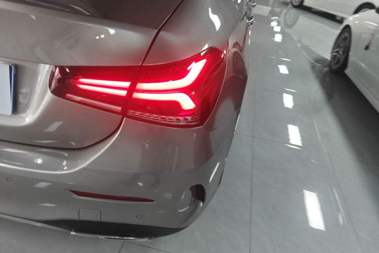 Used Mercedes-Benz A-Class 2022 Revised Version A 200 L Sport Sedan Fashionable Style