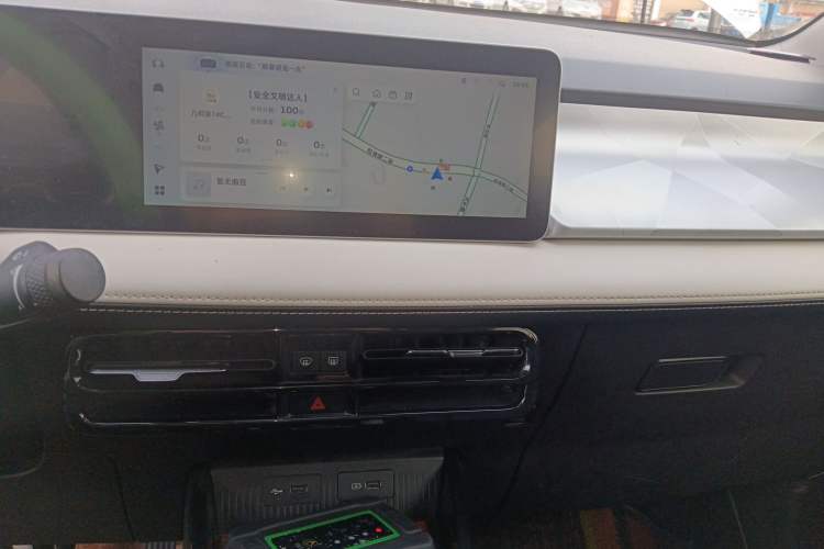 Used Geometry E Firefly 2023 320KM Cute & Handsome Tiger 5 Seats