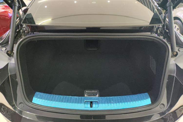 Used NETA S 2022 Extended-Range Version 1160 km Range Rear-Wheel Drive Mid-Grade