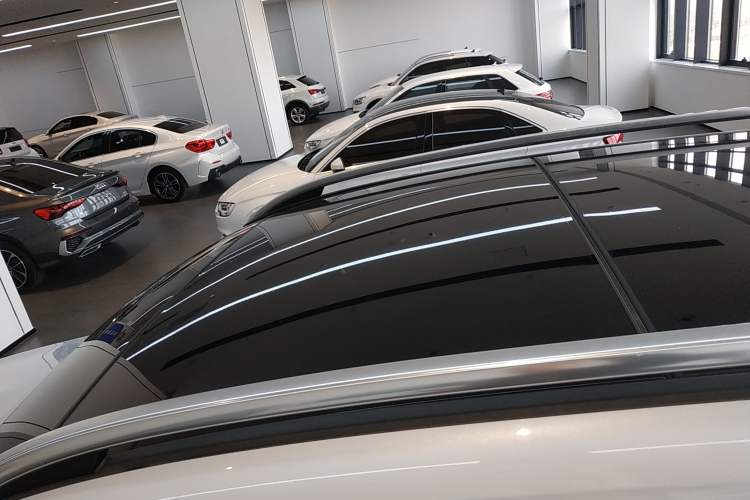 Used Mercedes-Benz GLB 2021 GLB 200 Fashion Model Roof