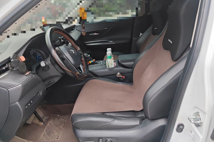 Used Toyota Venza 2022 Dual-Engine 2.5L CVT Two-Wheel Drive Prestige Edition Left Front Seat