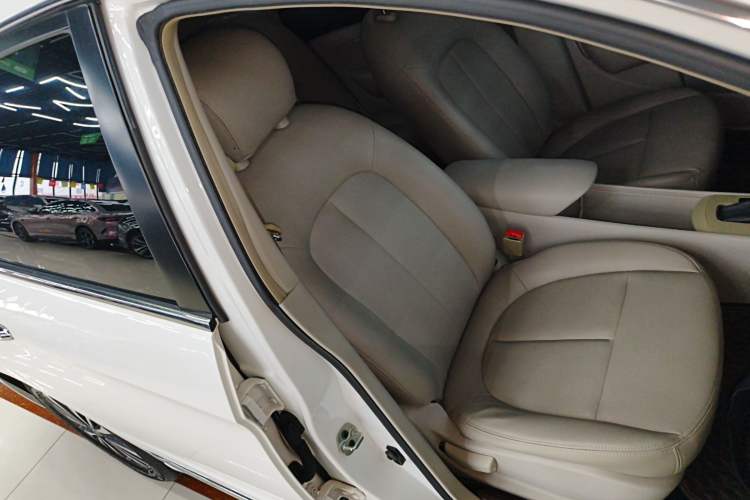 Used Dongfeng Aeolus A60 2016 1.6L Automatic Luxury Model
