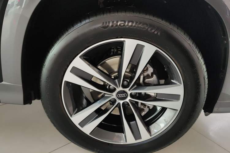 Used Audi Q6 2025 40 TFSI quattro Commemorative Edition Yulin Package 7 Seats