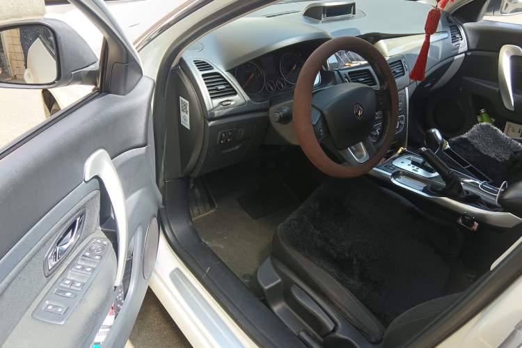 Used Renault Latitude 2015 2.0L CVT Fashion Edition Driver Seat