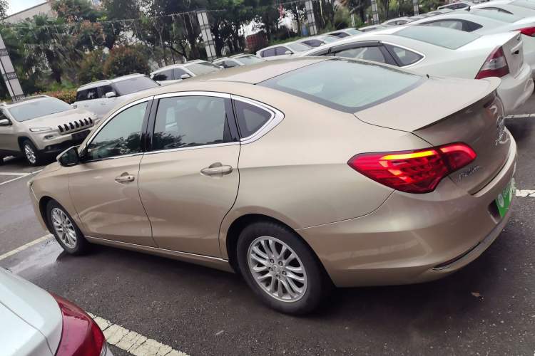 Used GAC Trumpchi GA6 2015 1.8T DCT Comfort Model
