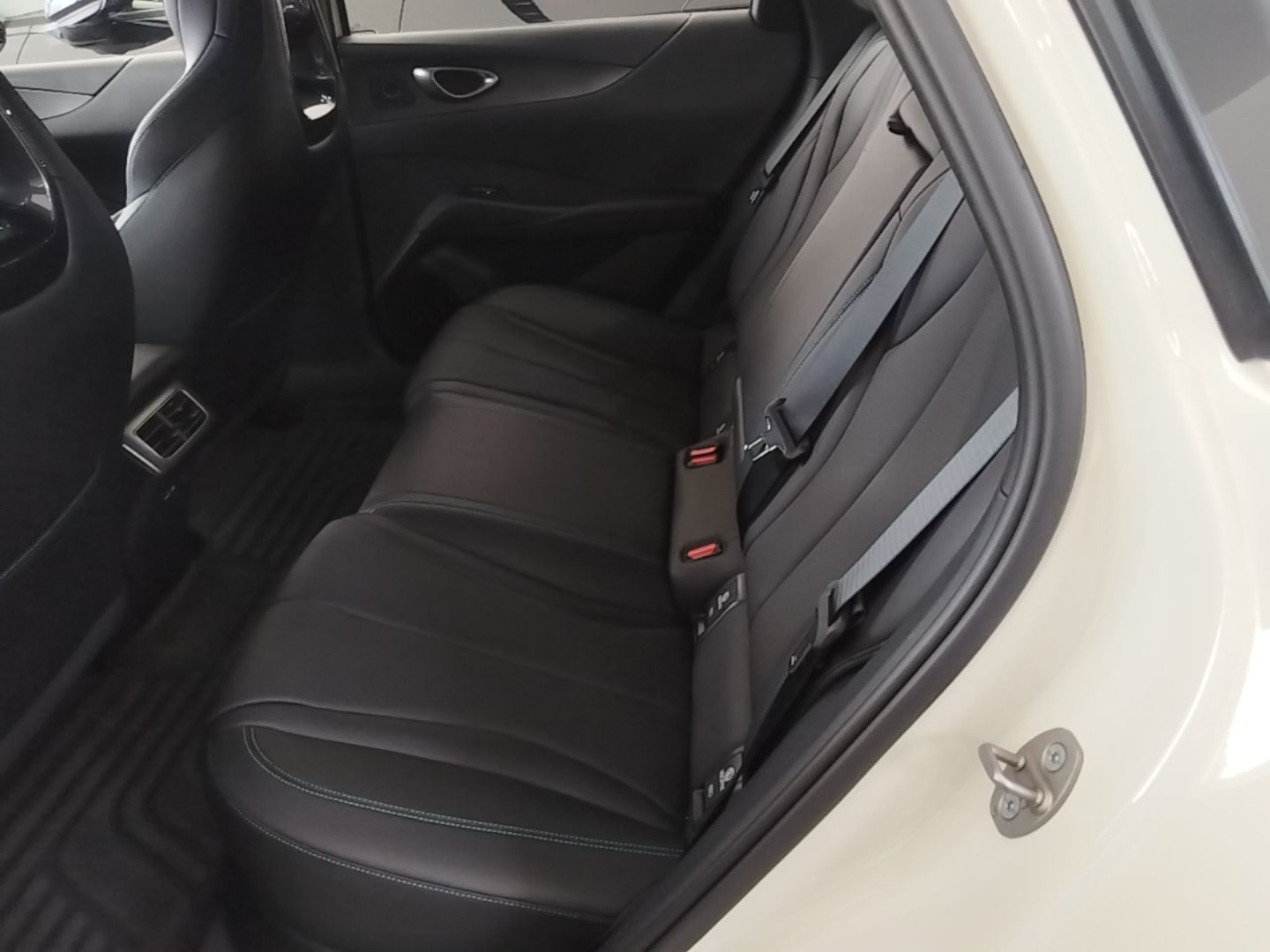 BYD Seal 06 New Energy 2025 EV 545KM Flagship Edition — снимка 20