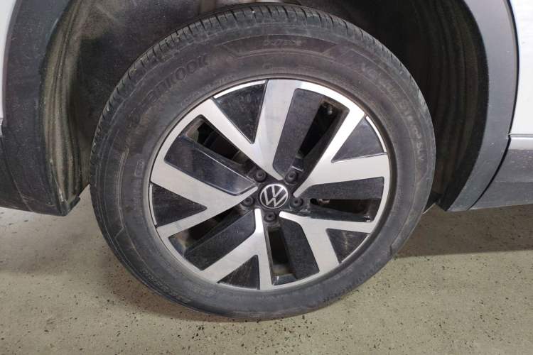 Used Volkswagen Tayron 2023 280TSI Two-Wheel-Drive Luxury Plus Advanced Version
