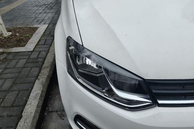 Used Volkswagen Polo 2016 1.6L Automatic Comfort Model