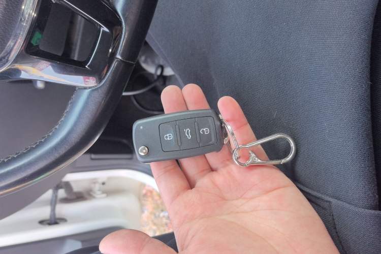 Used Volkswagen Polo 2016 1.6L Automatic Comfort Model