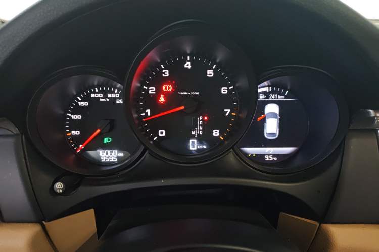 Used Porsche Macan 2017 Macan 2.0T Instrument Cluster