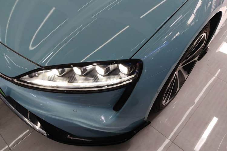 Used Hima Luxeed S7 2024 Ultra Four-Wheel Drive Flagship Edition Left Front Headlight