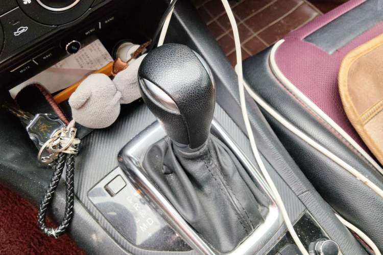 Used Mazda 3 Axela 2016 Sedan 1.5L Automatic Comfort Model