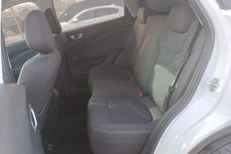 Used Wuling Alvez 2022 1.5L Manual Free-Style Model
