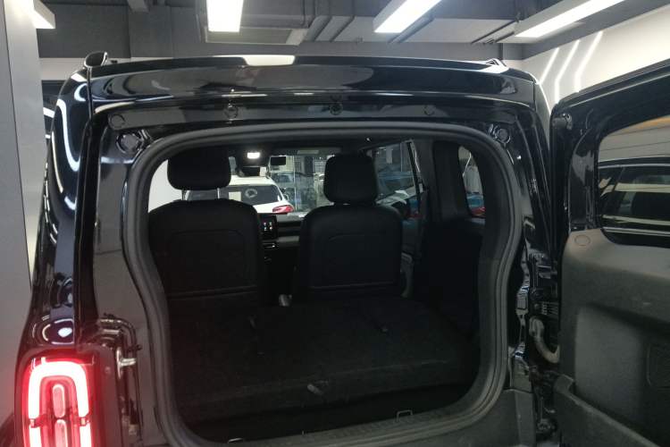 Used Baojun Spark 2023 Flagship Edition Trunk