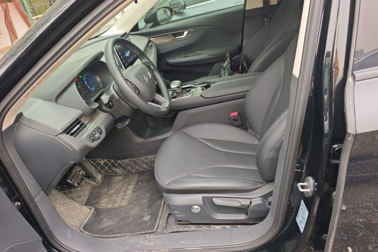 Used Hongqi E-QM5 2022 431 km Charge & Enjoy Edition