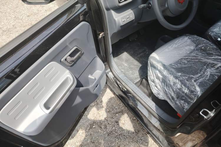 Used Wuling Zhiguang New Energy 2025 Model 305km Ambitious Edition Driver Seat