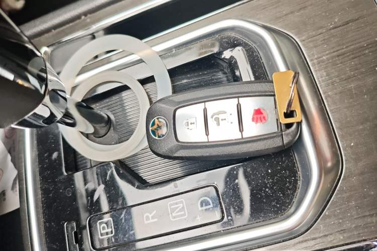 Used Venucia T90 2017 2.0L CVT Smart Edition
