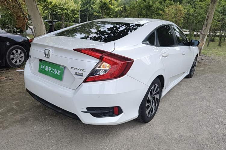 Used Honda Civic 2016 220TURBO CVT Luxury Edition
