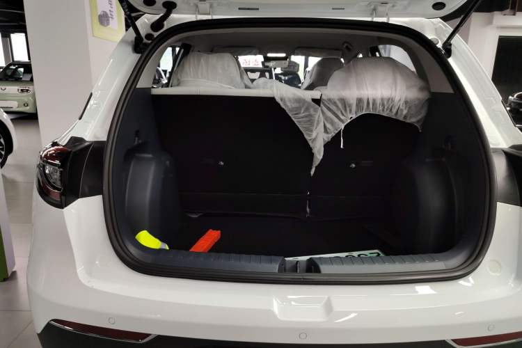 Used Geely Galaxy Geome 2026 Model 310km Youth Edition
